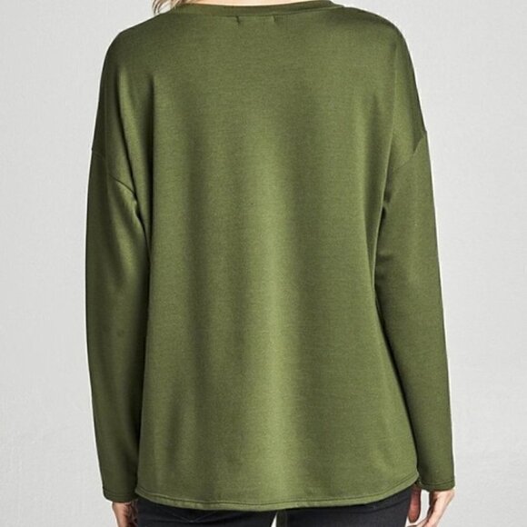 CASUAL BULL PRINT TOP - Picture 3 of 3